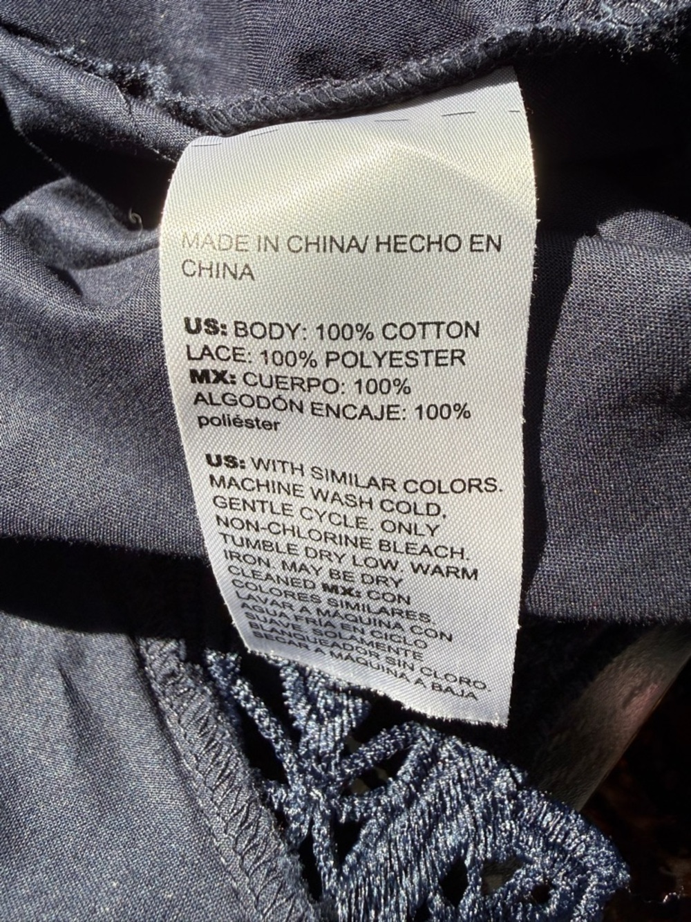 Chico’s Dark Navy Blouse Lace Hem Top V Neck 3/4 Sleeve Cotton Size 2 - Picture 7 of 7